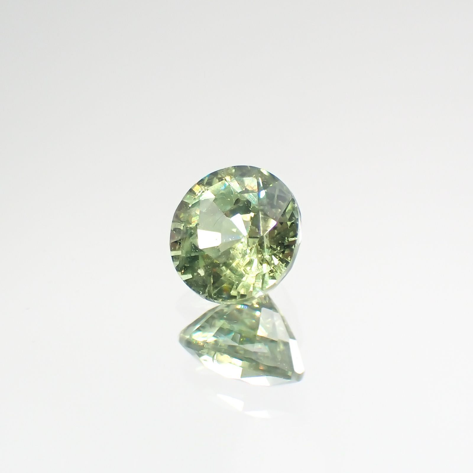 デマントイドガーネット（宝石名デマントイド・ガーネット） ナミビア産 0.78ct 識別済 5.1×5.1mm前後