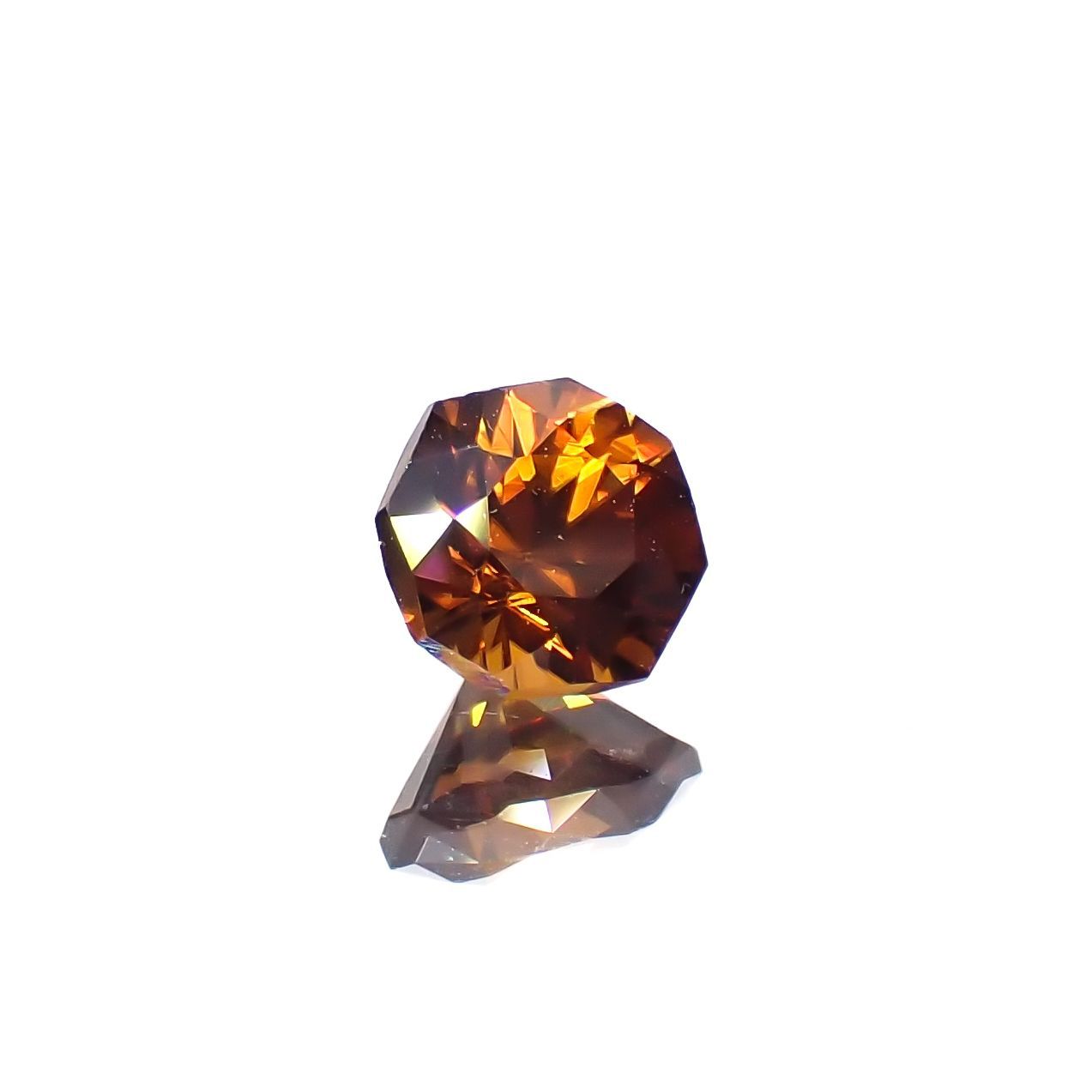 ◇オクタゴンカット◇オレンジジルコン（宝石名ジルコン）スリランカ/カンボジア産 0.87ct 識別済 5×4.9mm前後