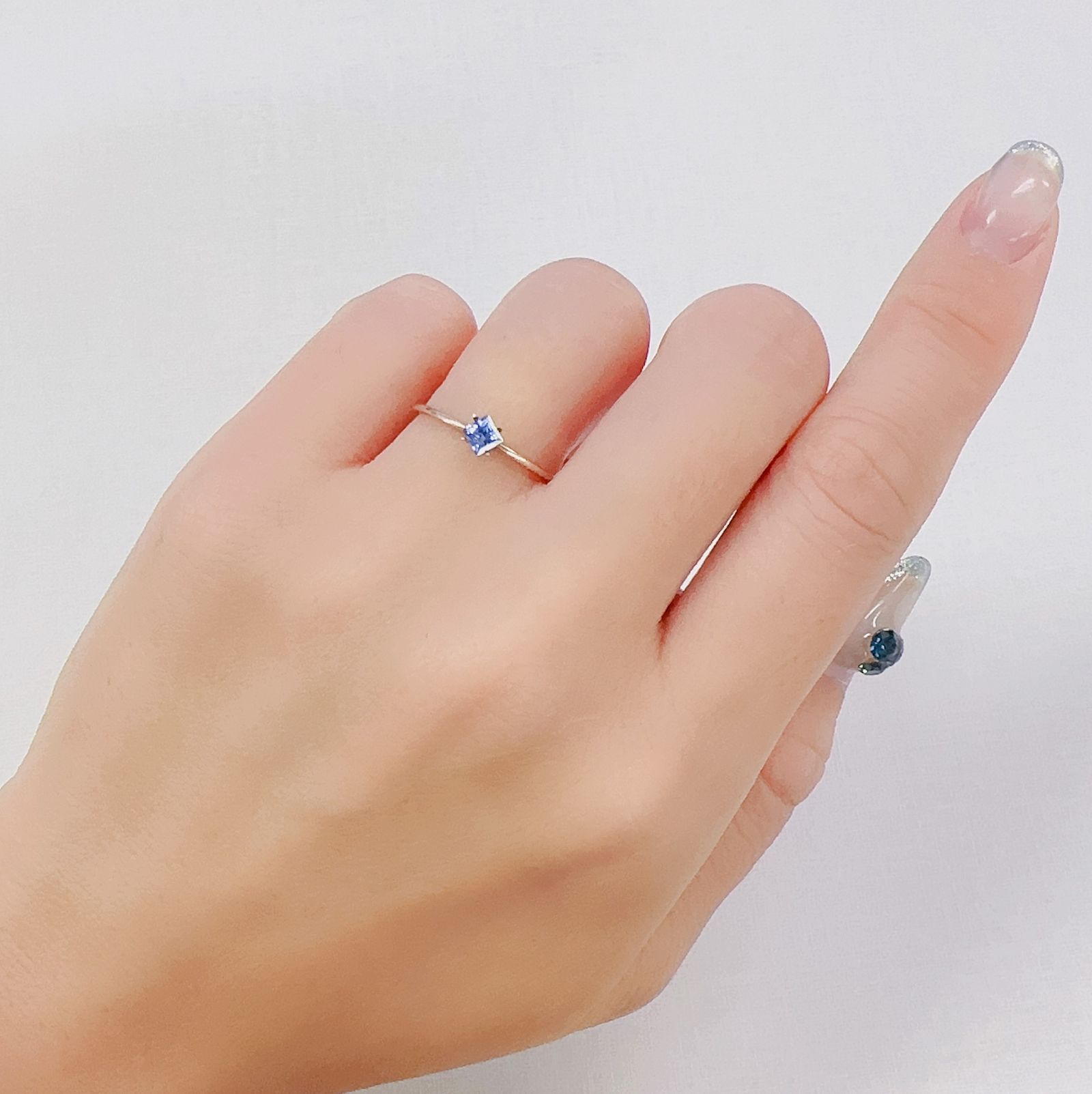 ◇プリンセスカット◇サファイア（宝石名サファイア）スリランカ産 0.23ct 識別済 3.2×3.2mm前後