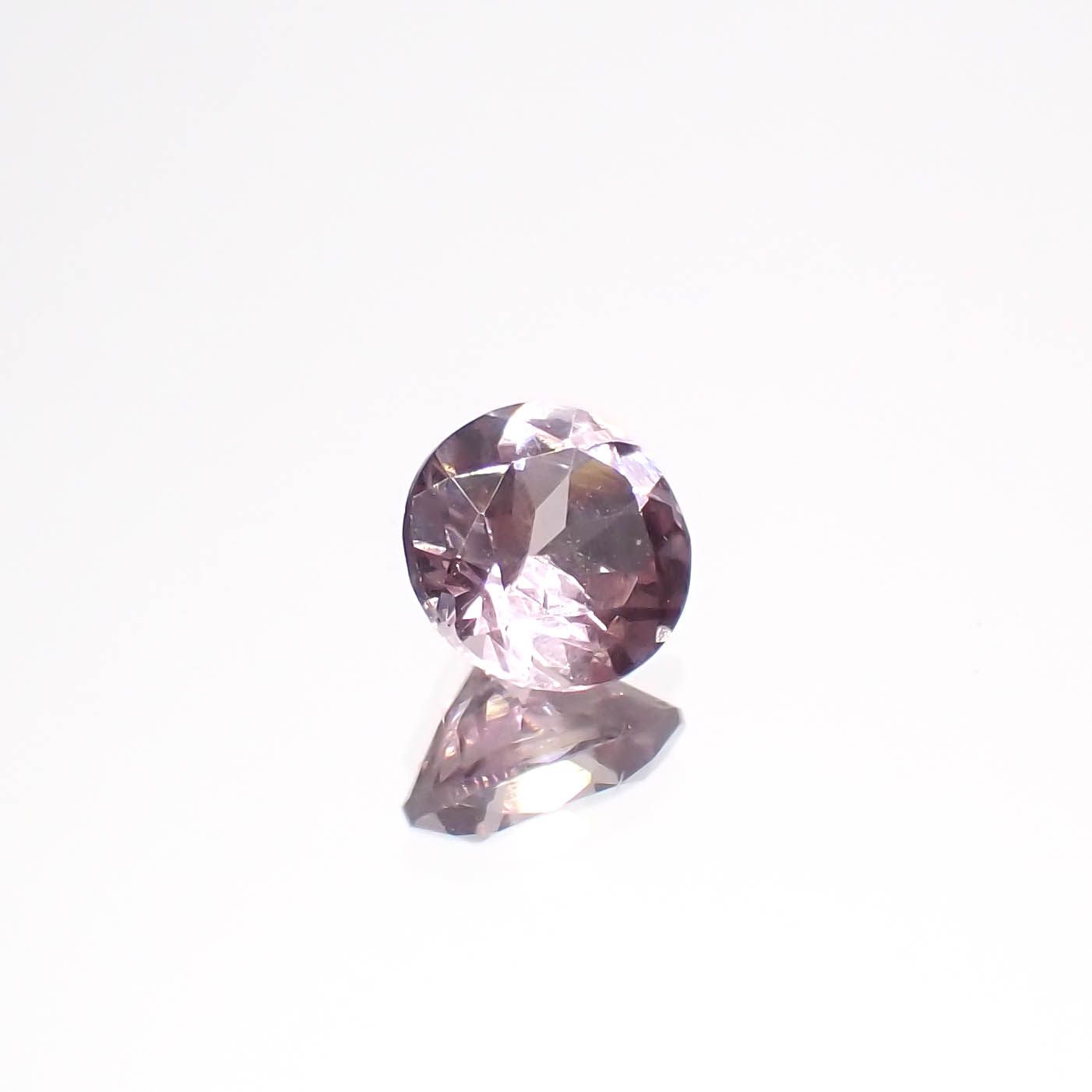 ドラゴンガーネット タンザニア産 0.56ct 5×4.9mm前後