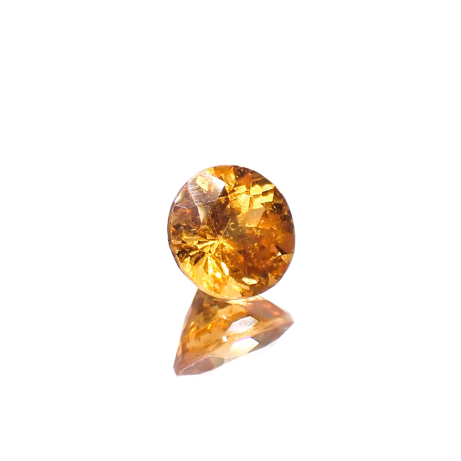 スペサルティンガーネット ナイジェリア産 0.70ct 5×5mm前後