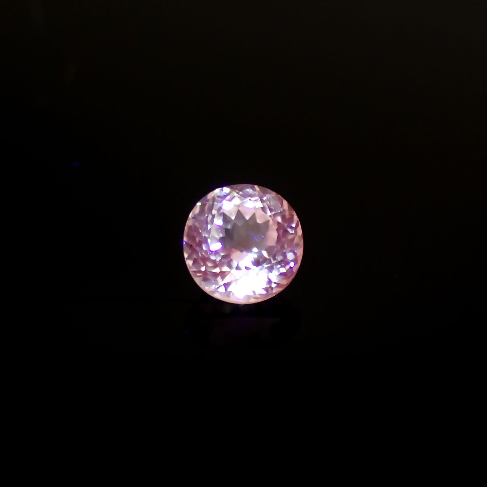 クンツァイト アフガニスタン産 2.67ct 8.2×8.1mm前後