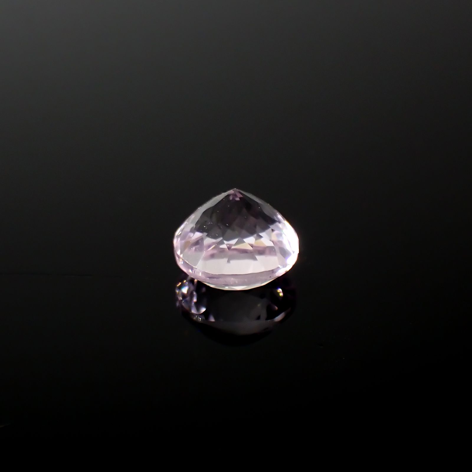 クンツァイト アフガニスタン産 2.67ct 8.2×8.1mm前後