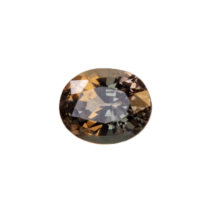 カラーチェンジガーネット アレキタイプ（宝石名ガーネット） マダガスカル・ベキリー産 0.85ct 6.1×4.9mm前後