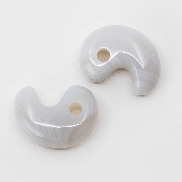 【粒売り/バラ売り】勾玉 白雪瑪瑙(北海道 花石産)20mm