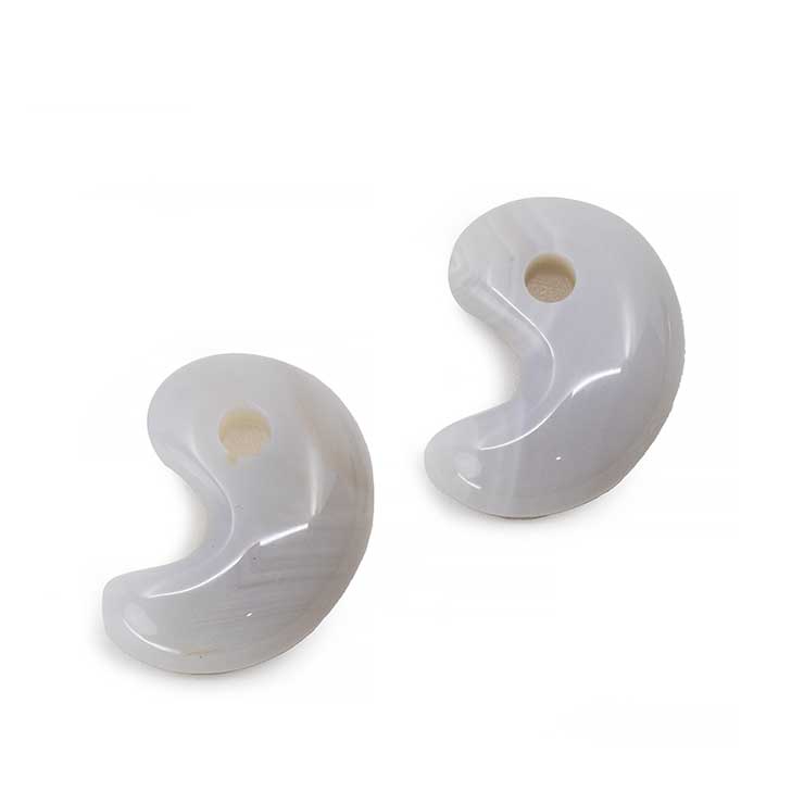 【粒売り/バラ売り】勾玉 白雪瑪瑙(北海道 花石産)20mm