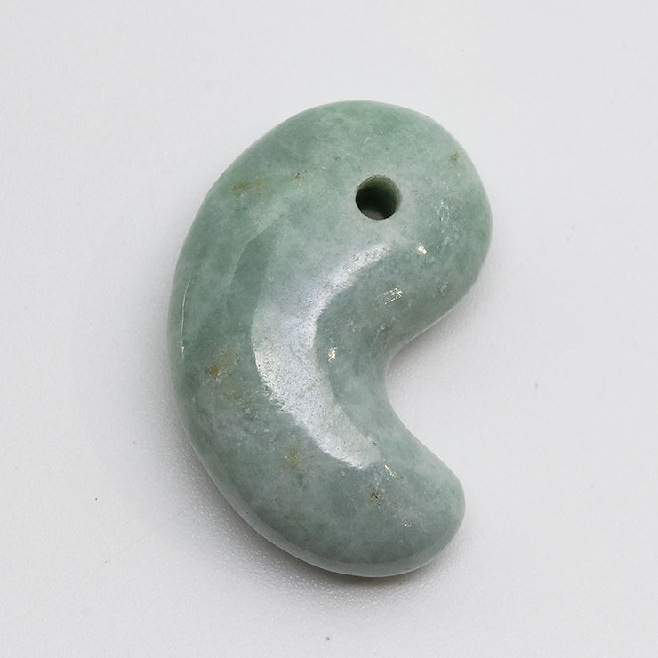 【一点もの】勾玉 糸魚川翡翠 30mm