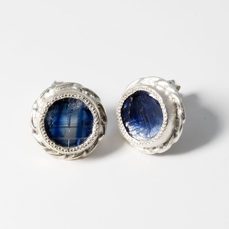 【一点もの】ネパール産カイヤナイト ピアス