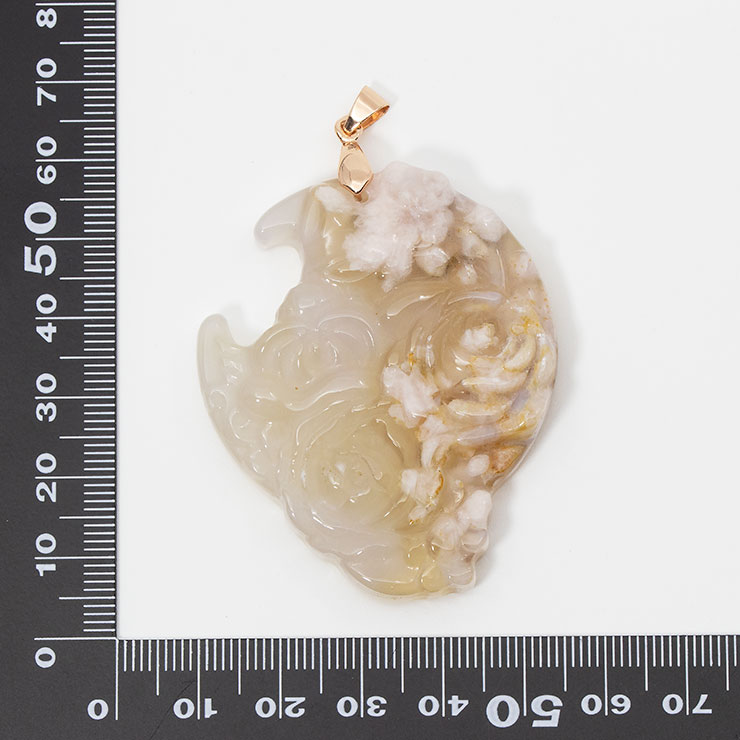 【一点もの】桜瑪瑙 ペンダントトップ 立体彫刻 花束猫