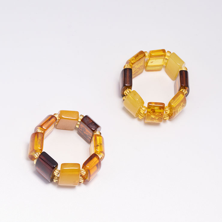 【石の日限定4,114円】バルティックアンバー リング（ミックスカラー）